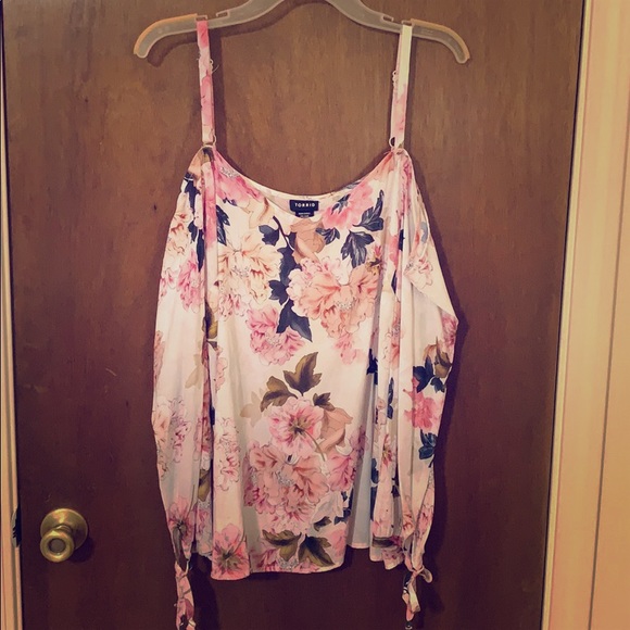 Torrid Floral Cold Shoulder Top - Picture 2 of 6